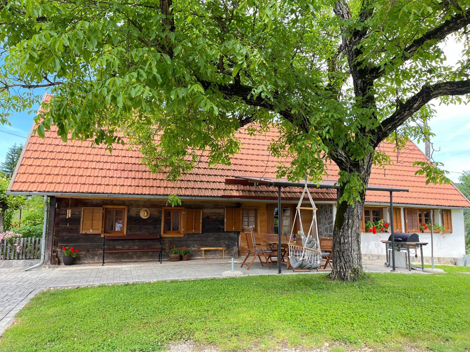 Villa Domacija Brdar Adlesici Exterior foto